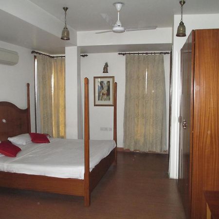 مبيت وإفطار نيودلهي East End Retreat الغرفة الصورة