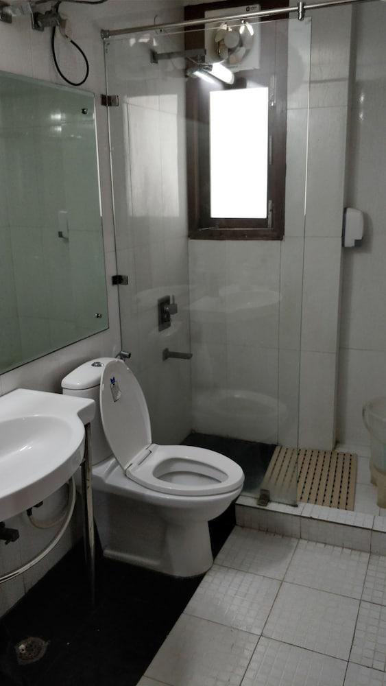 مبيت وإفطار نيودلهي East End Retreat المظهر الخارجي الصورة