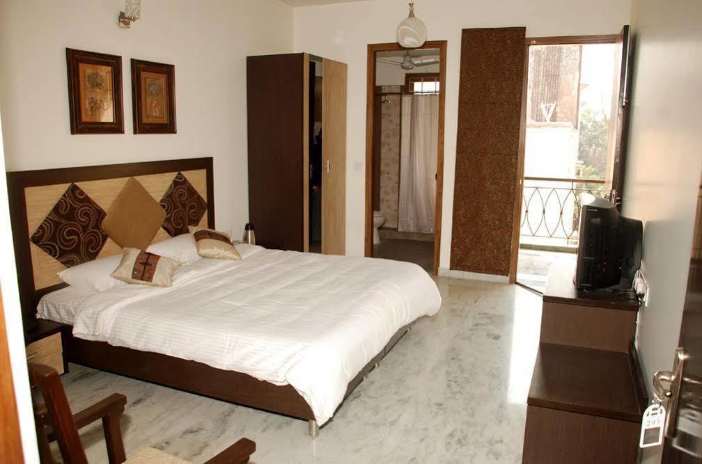 مبيت وإفطار نيودلهي East End Retreat المظهر الخارجي الصورة